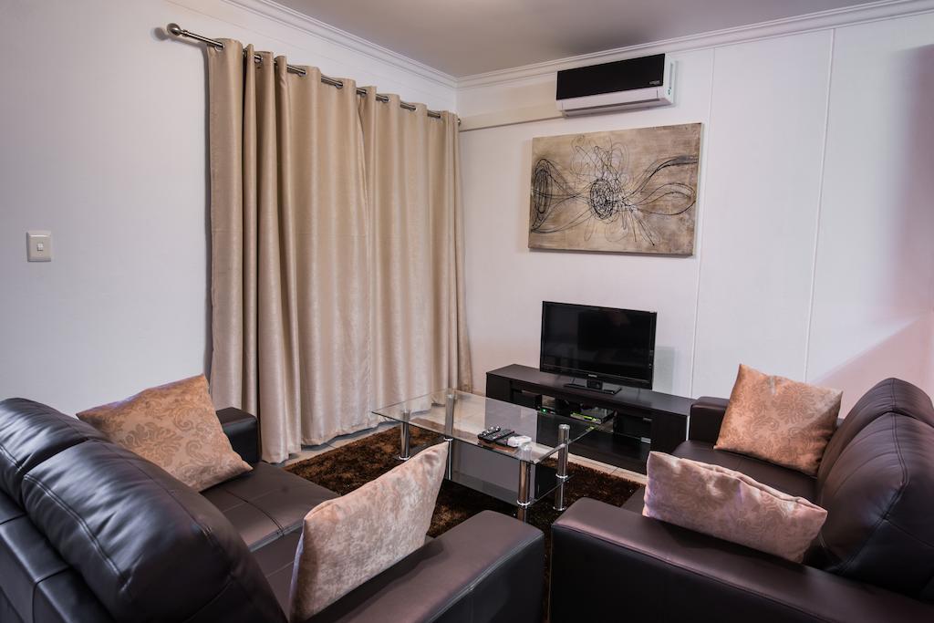 Prestige Apartments Sandton At Westpoint Johannesburg Bilik gambar